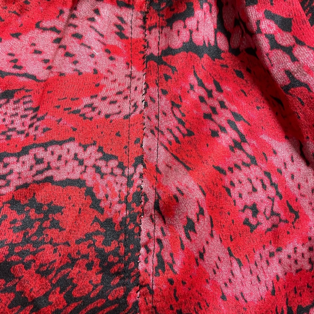 Tie-front printed stretch-silk satin midi skirt from Ganni - Picture 12 of 12